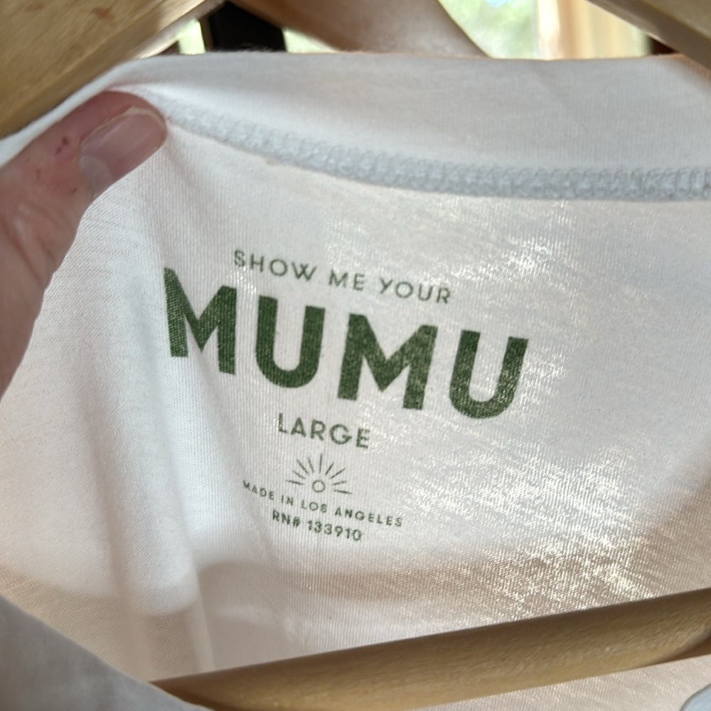 NWOT Show Me Your Mumu Fresh Social Club Graphic Tee Size Large White Food Print - Picture 8 of 10